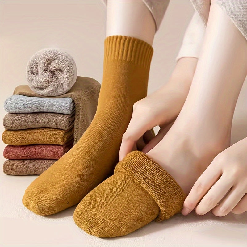 A Pair of Thickened Thermal Terrycloth Socks for Autumn and Winter