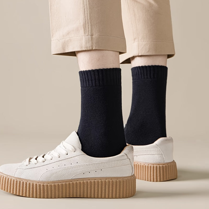 A Pair of Thickened Thermal Terrycloth Socks for Autumn and Winter