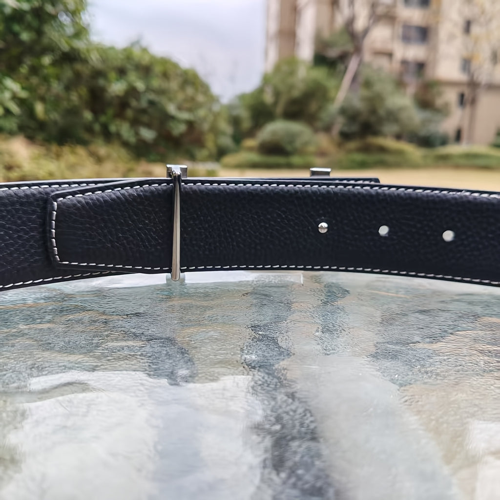 A Gift Box Containing a Reversible Belt for Couples, Featuring a Smooth 1.5inch Buckle