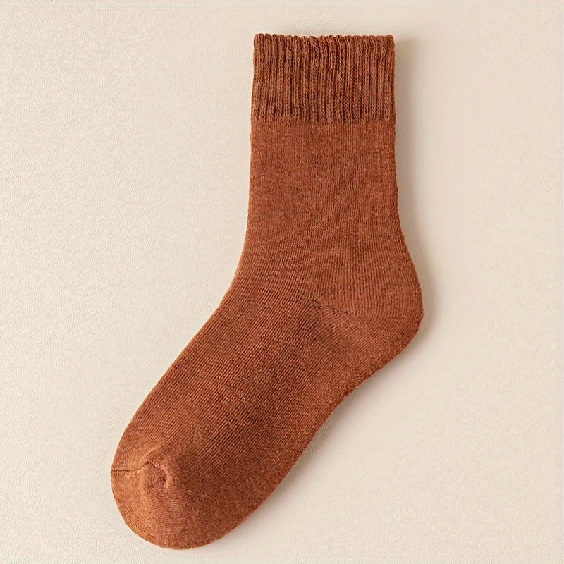 A Pair of Thickened Thermal Terrycloth Socks for Autumn and Winter