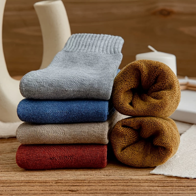 A Pair of Thickened Thermal Terrycloth Socks for Autumn and Winter