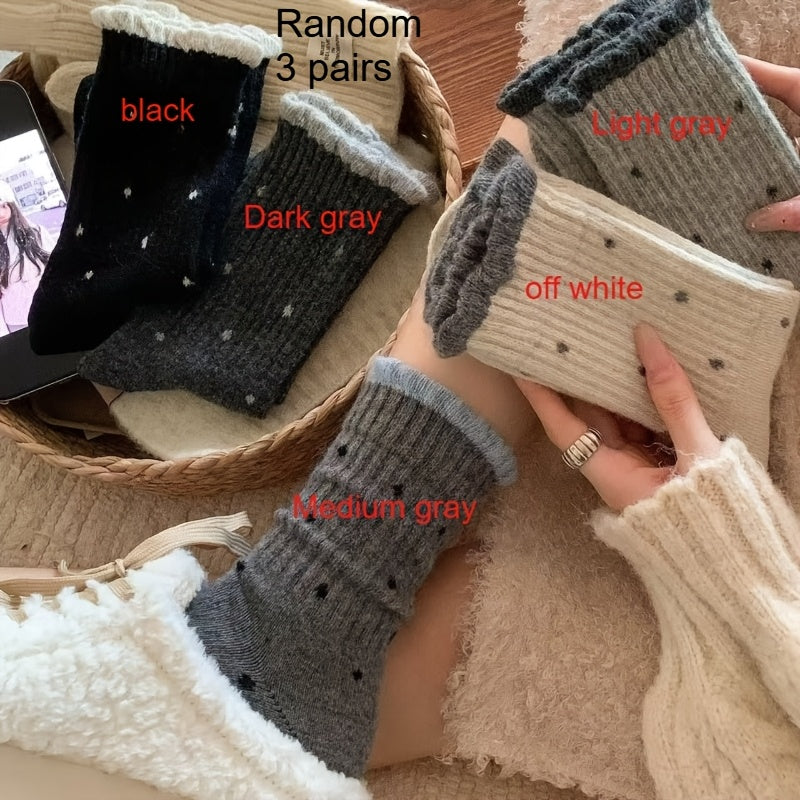 Five New Winter Sock Styles for Women: Trendy, Casual, and Simple Polka Dot Mid-calf Socks. They Can Be Paired with Various Stylish Shoes and Are Warm Both Indoors and Outdoors.