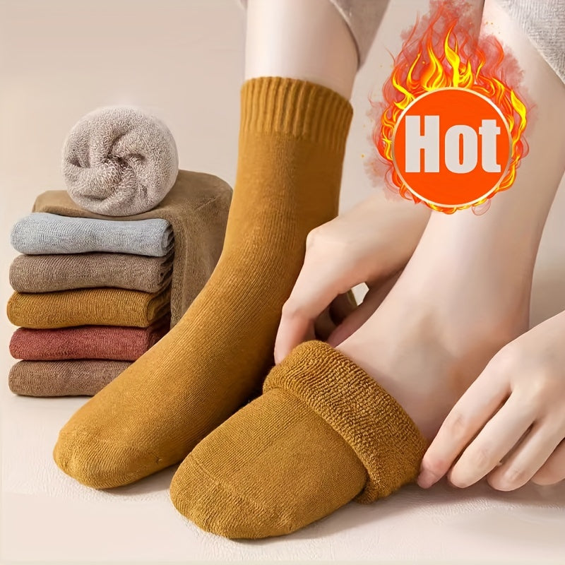 A Pair of Thickened Thermal Terrycloth Socks for Autumn and Winter