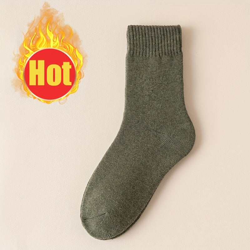 A Pair of Thickened Thermal Terrycloth Socks for Autumn and Winter