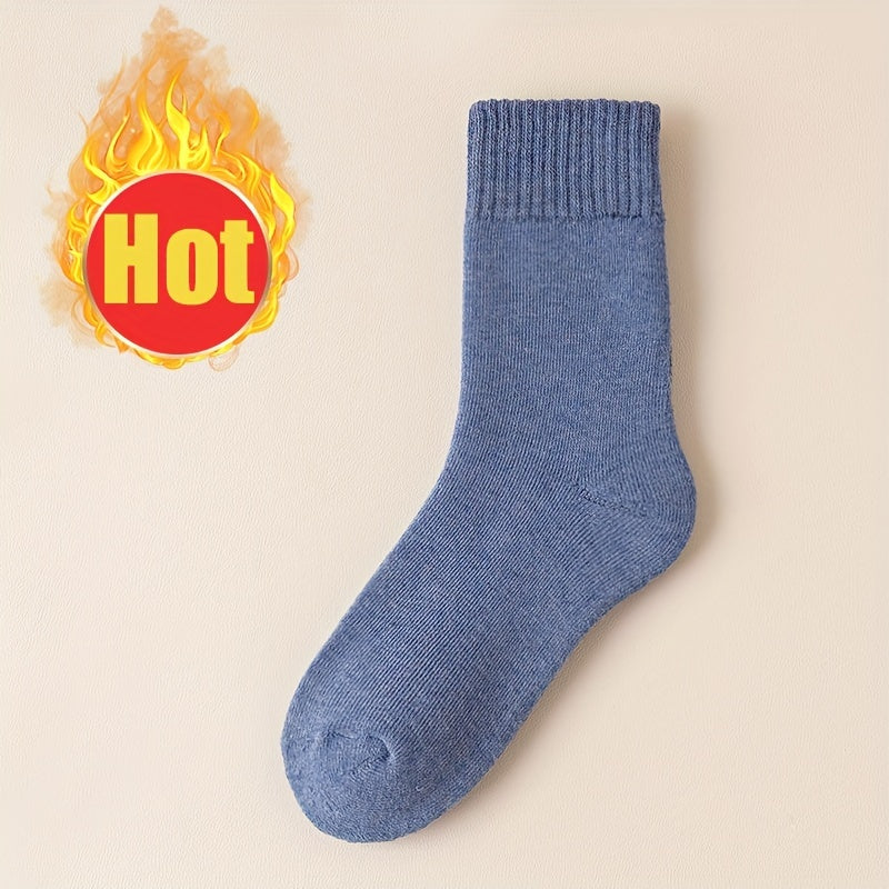 A Pair of Thickened Thermal Terrycloth Socks for Autumn and Winter